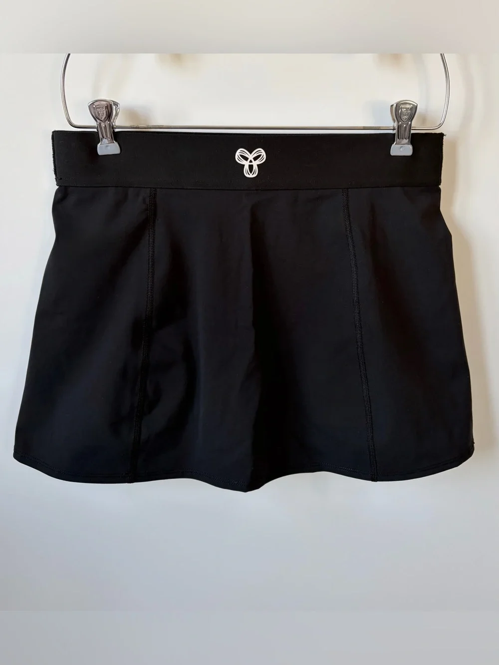 Aritzia TNA Active Mini Skirt NWOT